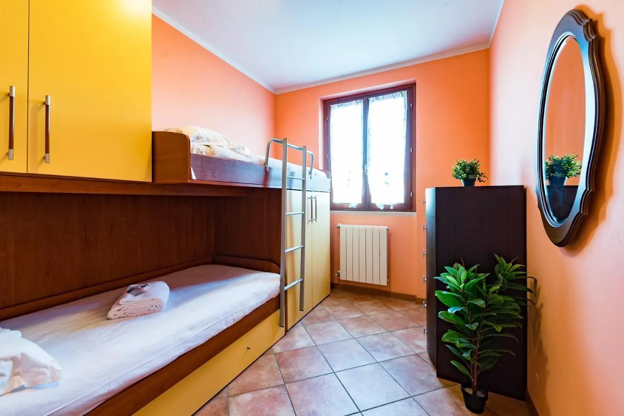 Apartamento Gardappartamenti Artisti Pool Desenzano del Garda
