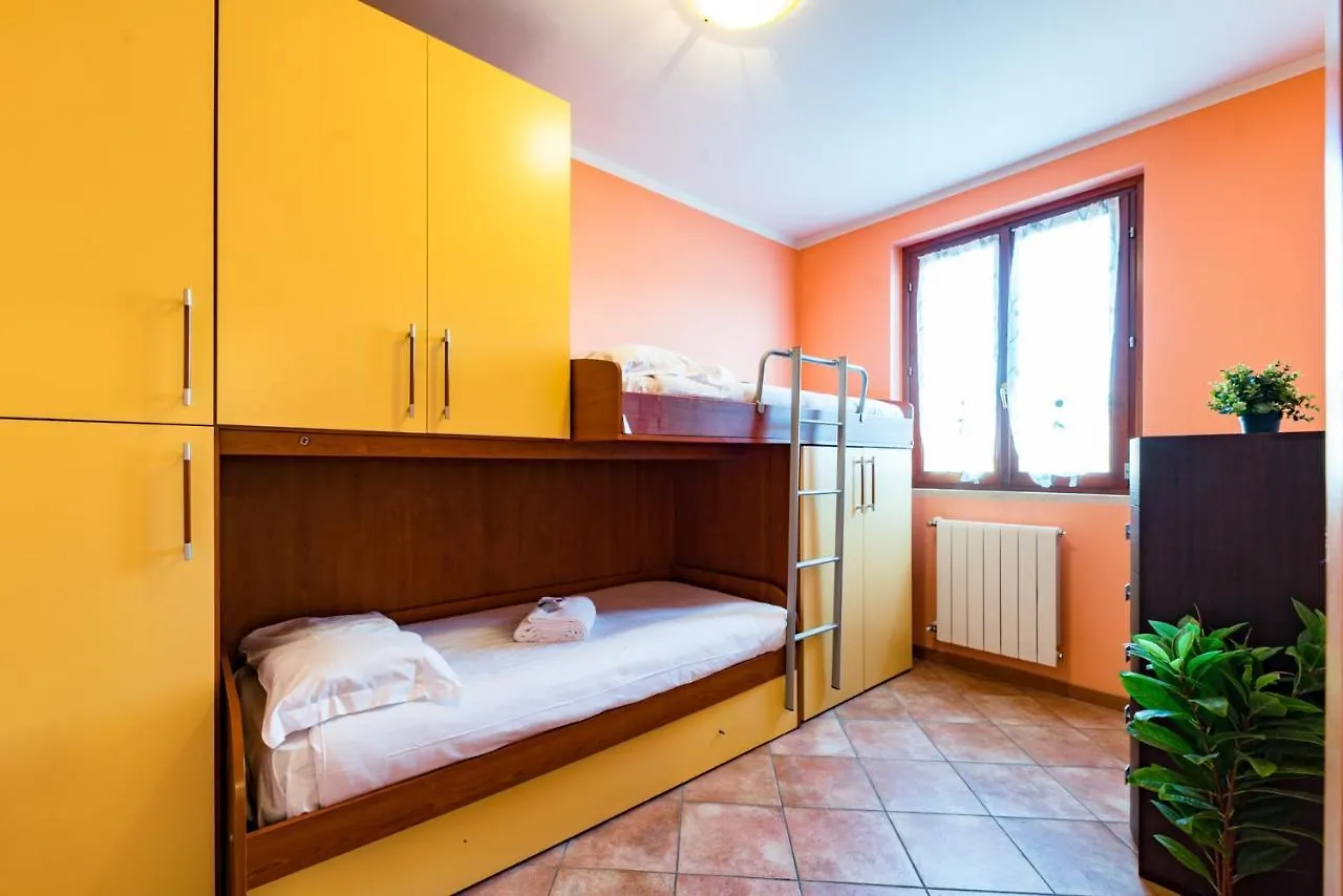 Gardappartamenti Artisti Pool Desenzano del Garda Italia