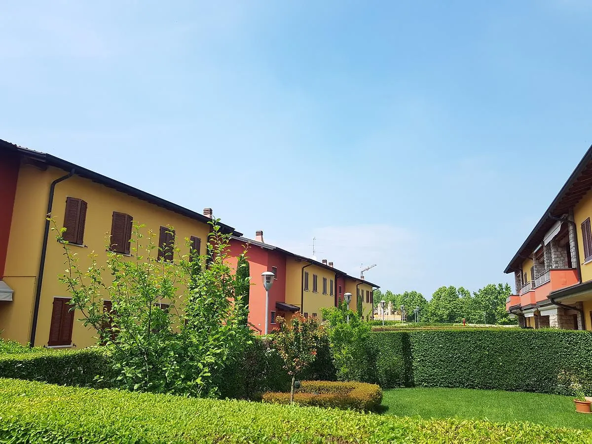 Apartamento Gardappartamenti Artisti Pool Desenzano del Garda