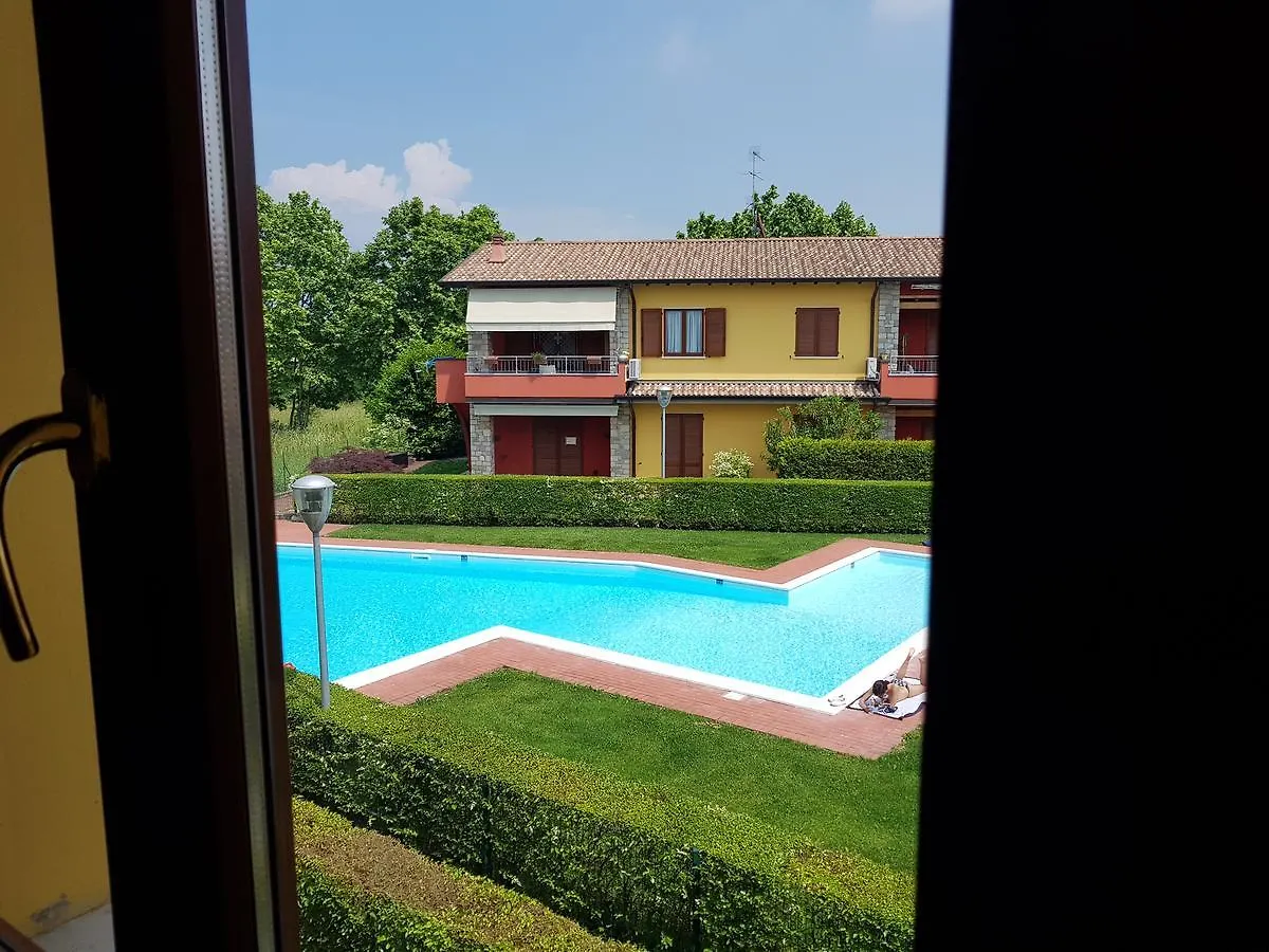 Gardappartamenti Artisti Pool Desenzano del Garda